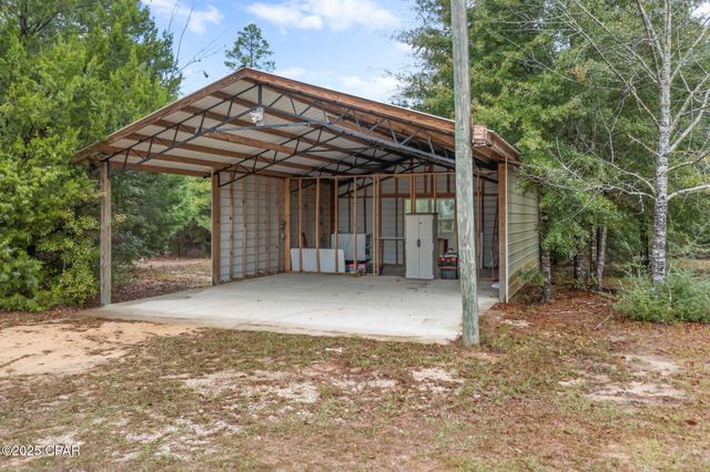 2415 Finch Circle, Chipley, FL 32428
