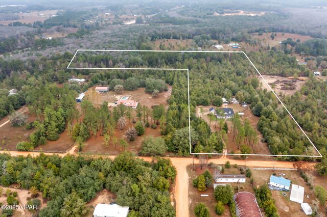 2415 Finch Circle, Chipley, FL 32428