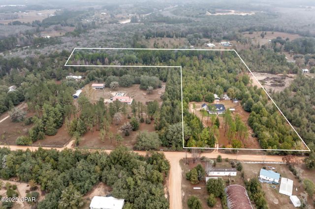 2415 Finch Circle, Chipley, FL 32428