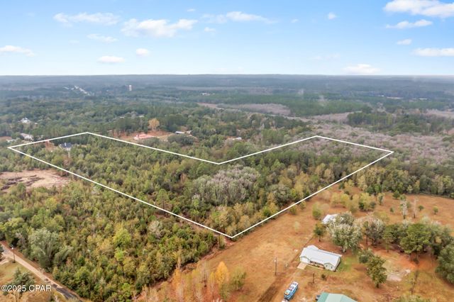 2415 Finch Circle, Chipley, FL 32428