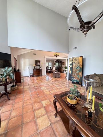 10310 Sugar Hill, Houston, TX 77042