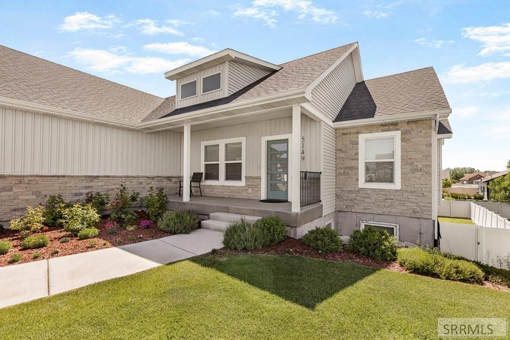 Image 3 of property listing at 5149 Cypress Creek, Idaho Falls, ID 83401