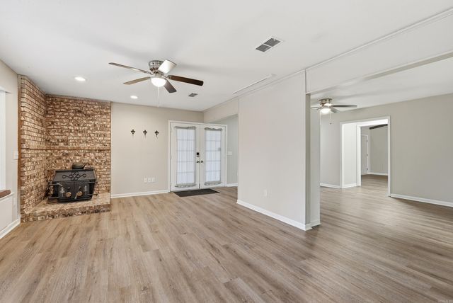 1903 Ginnett Road, White Hall, AR 71602