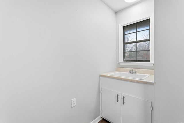 1903 Ginnett Road, White Hall, AR 71602