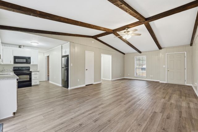 1903 Ginnett Road, White Hall, AR 71602