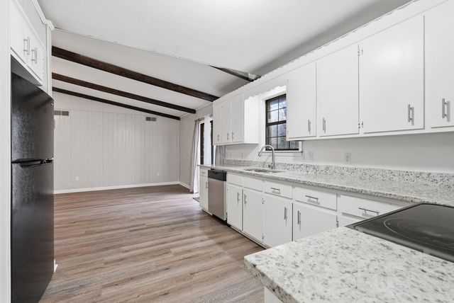 1903 Ginnett Road, White Hall, AR 71602