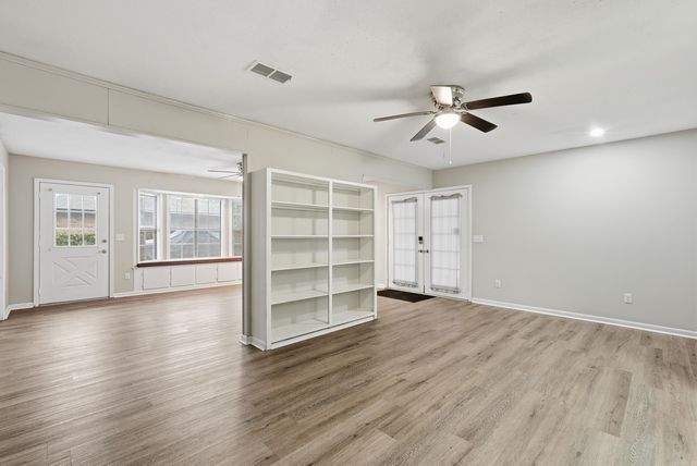 1903 Ginnett Road, White Hall, AR 71602