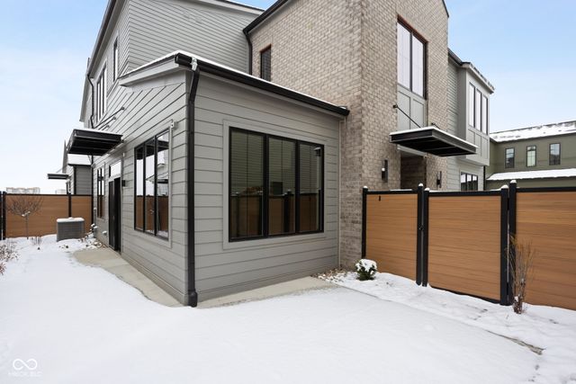 1676 Coach Drive, Westfield, IN 46074