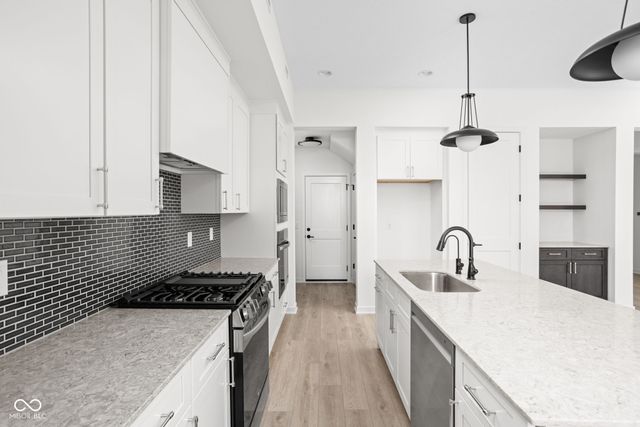 1676 Coach Drive, Westfield, IN 46074