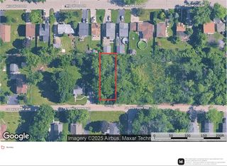 150 E Lake Park Avenue, Round Lake, IL 60073