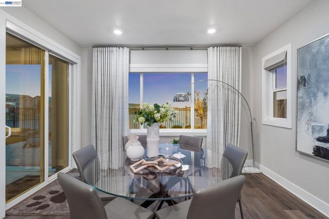 2827 Irish Meadow Way, Lathrop, CA 95330