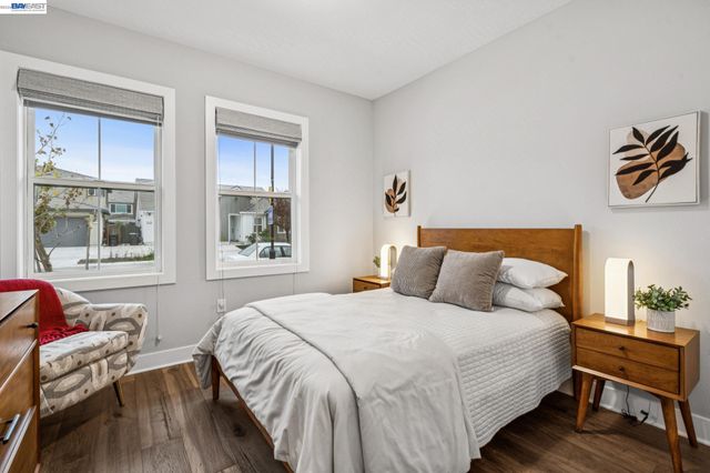 2827 Irish Meadow Way, Lathrop, CA 95330