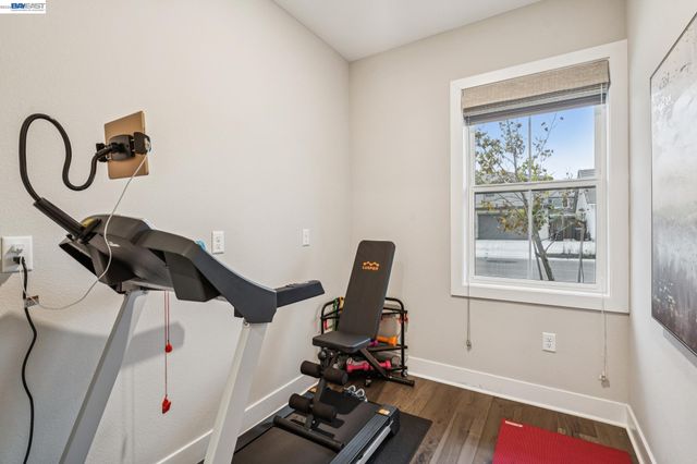 2827 Irish Meadow Way, Lathrop, CA 95330