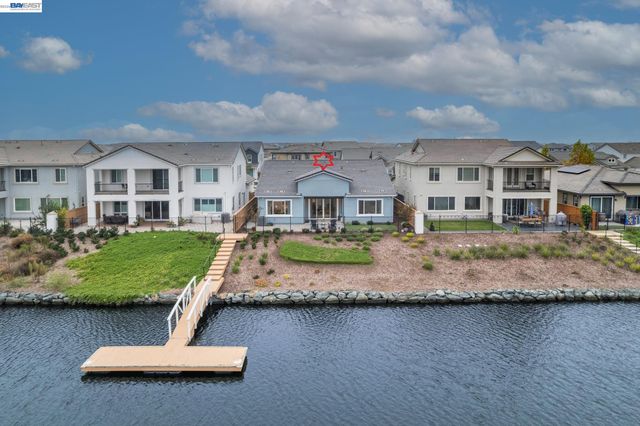 2827 Irish Meadow Way, Lathrop, CA 95330