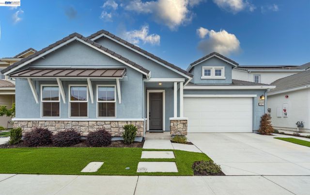 2827 Irish Meadow Way, Lathrop, CA 95330