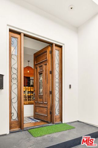 17 Privateer Street, Marina Del Rey, CA 90292