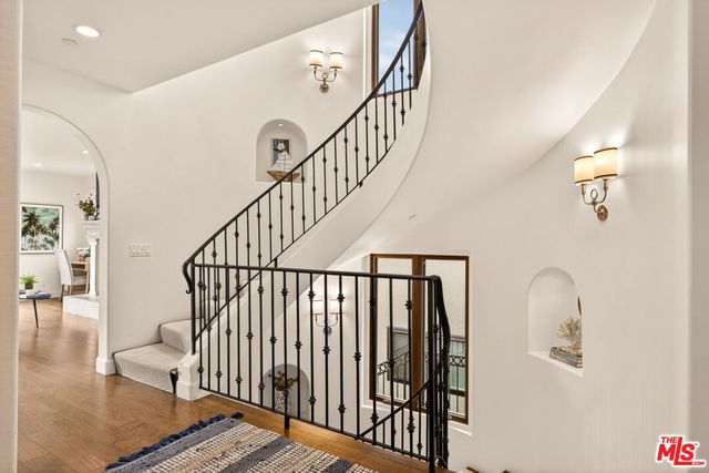 17 Privateer Street, Marina Del Rey, CA 90292