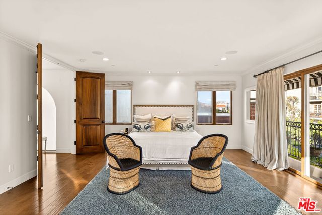 17 Privateer Street, Marina Del Rey, CA 90292