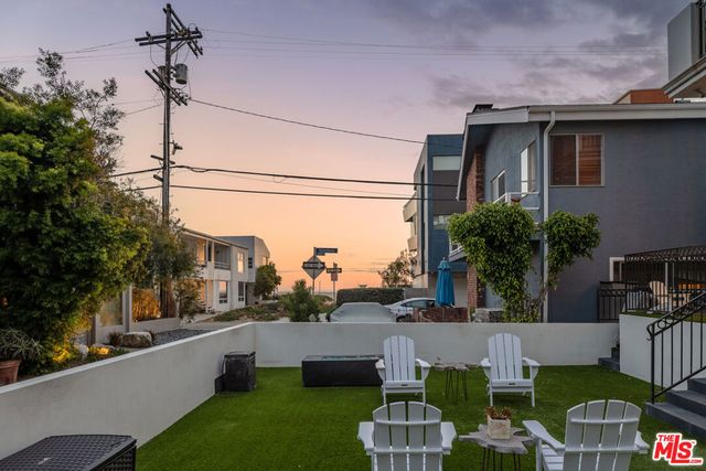 17 Privateer Street, Marina Del Rey, CA 90292