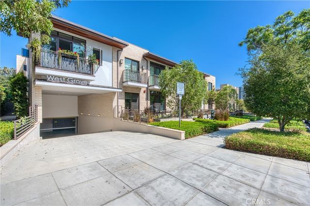 125 Hurlbut Street 203, Pasadena, CA 91105