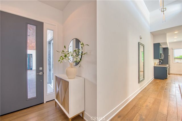 125 Hurlbut Street 203, Pasadena, CA 91105