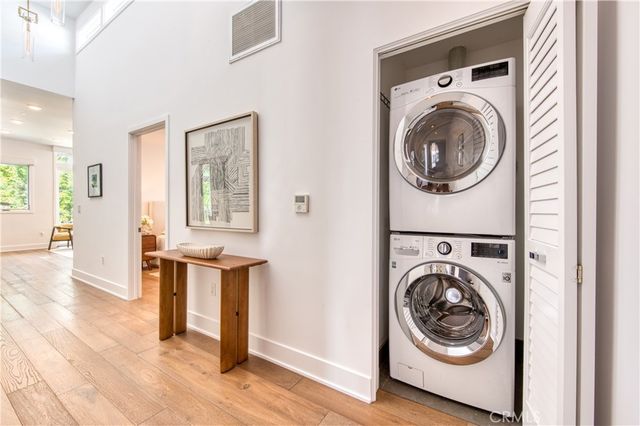 125 Hurlbut Street 203, Pasadena, CA 91105