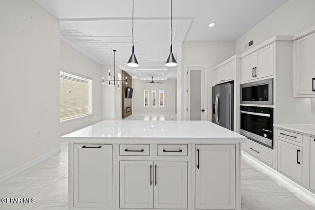 601 Paseo Campanero Street, Horizon City, TX 79928