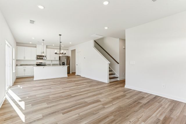 2348 Woodmeadow Dr, Clarksville, TN 37043