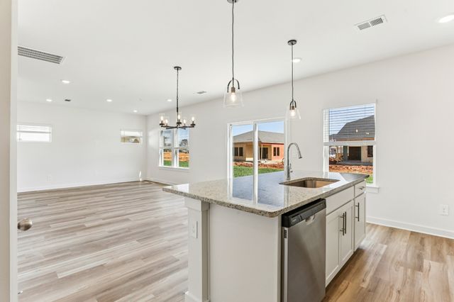 2348 Woodmeadow Dr, Clarksville, TN 37043