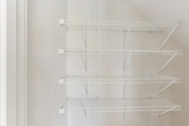 2348 Woodmeadow Dr, Clarksville, TN 37043