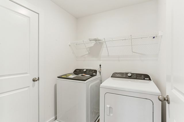 2348 Woodmeadow Dr, Clarksville, TN 37043