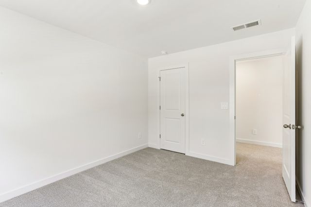 2348 Woodmeadow Dr, Clarksville, TN 37043