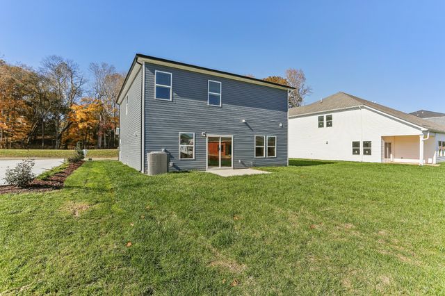 2348 Woodmeadow Dr, Clarksville, TN 37043