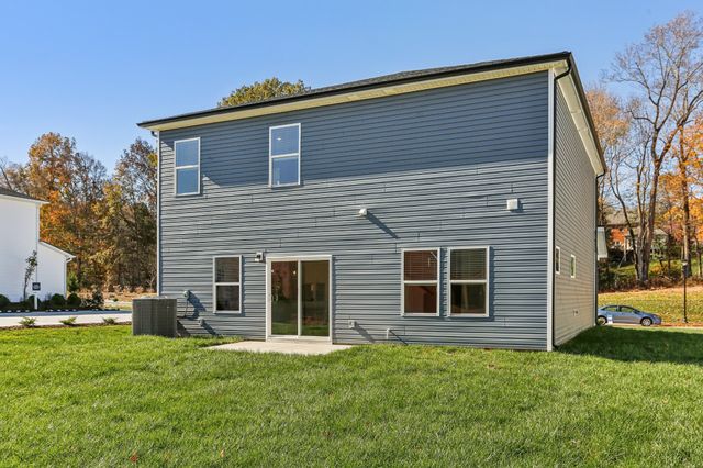 2348 Woodmeadow Dr, Clarksville, TN 37043