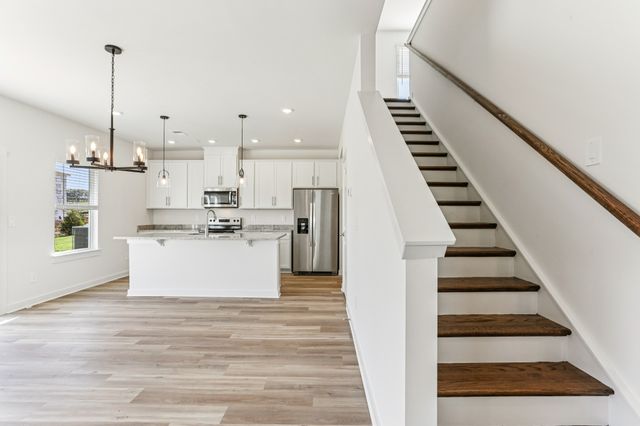 2348 Woodmeadow Dr, Clarksville, TN 37043