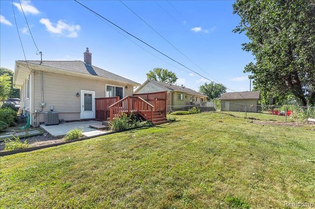34868 W Jefferson Avenue, Rockwood, MI 48173