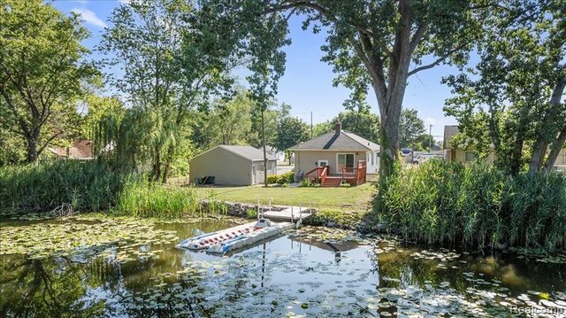 34868 W Jefferson Avenue, Rockwood, MI 48173