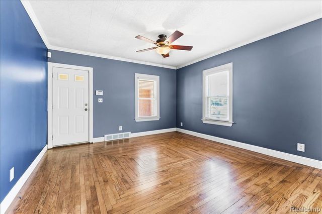 34868 W Jefferson Avenue, Rockwood, MI 48173