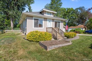 34868 W Jefferson Avenue, Rockwood, MI 48173