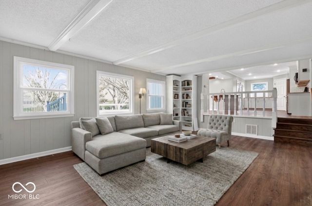 10919 Braewick Drive, Carmel, IN 46033