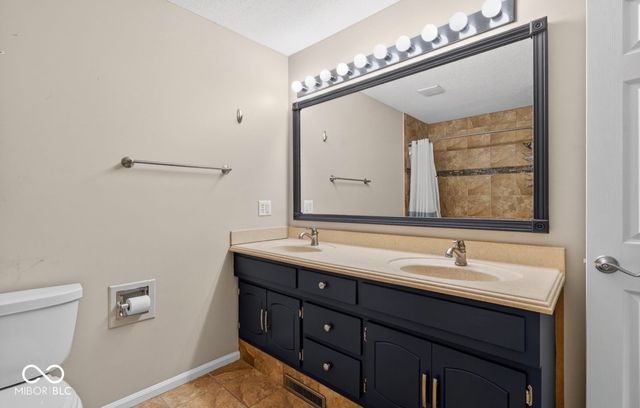 10919 Braewick Drive, Carmel, IN 46033