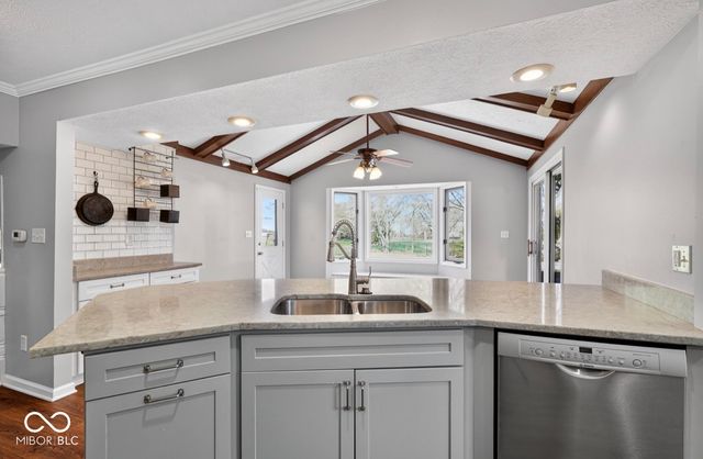 10919 Braewick Drive, Carmel, IN 46033
