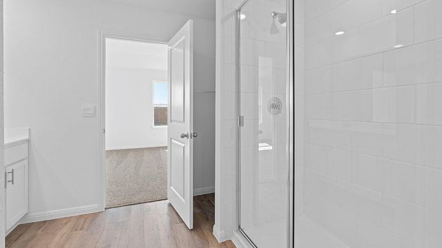 284 MUSTANG LAKE CIR, Buda, TX 78610