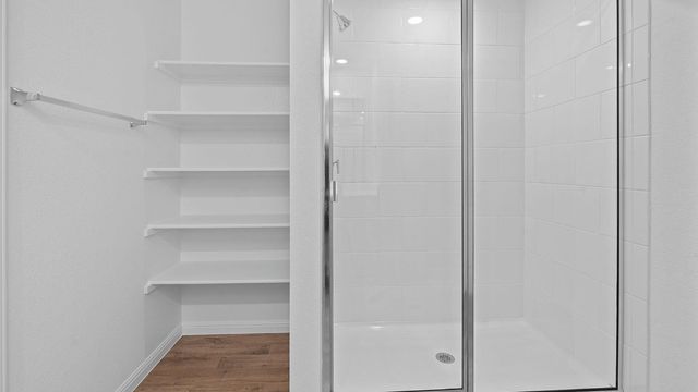 284 MUSTANG LAKE CIR, Buda, TX 78610