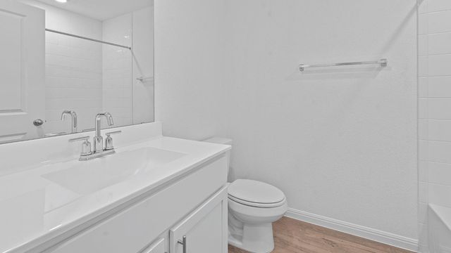 284 MUSTANG LAKE CIR, Buda, TX 78610