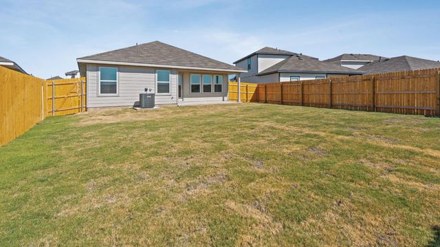 284 MUSTANG LAKE CIR, Buda, TX 78610