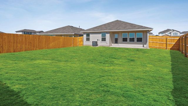 284 MUSTANG LAKE CIR, Buda, TX 78610