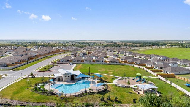 284 MUSTANG LAKE CIR, Buda, TX 78610