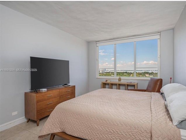 5005 Collins Ave 1506, Miami Beach, FL 33140