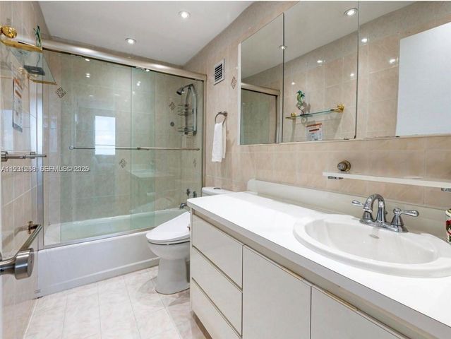 5005 Collins Ave 1506, Miami Beach, FL 33140